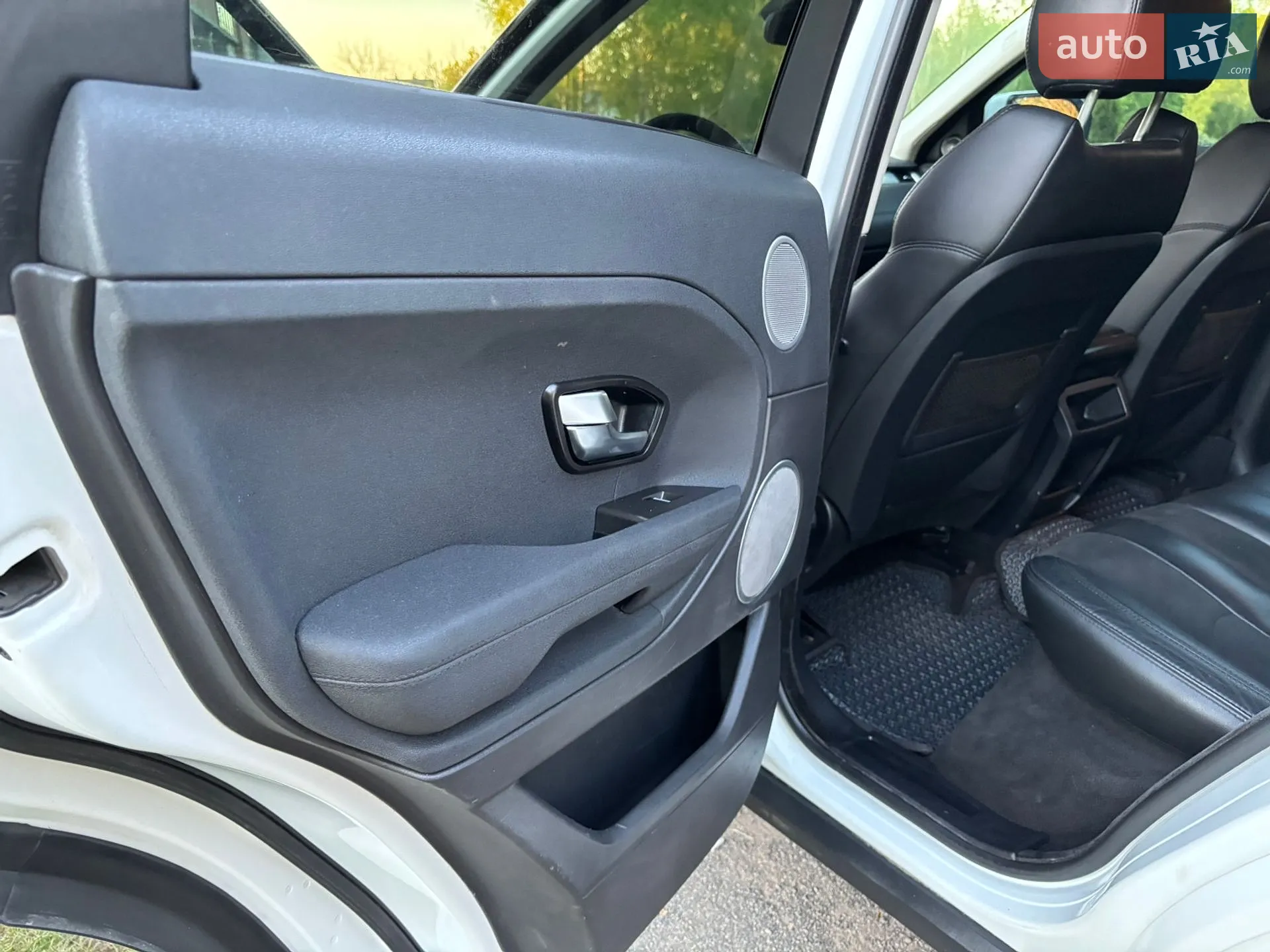 2013 Land Rover Range Rover Evoque - мініатюра 27