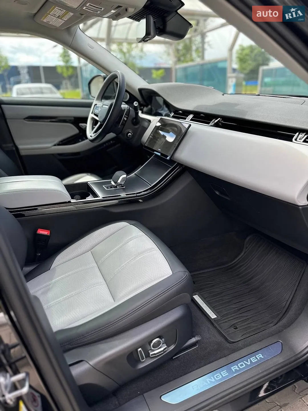 2024 Land Rover Range Rover Evoque - мініатюра 19