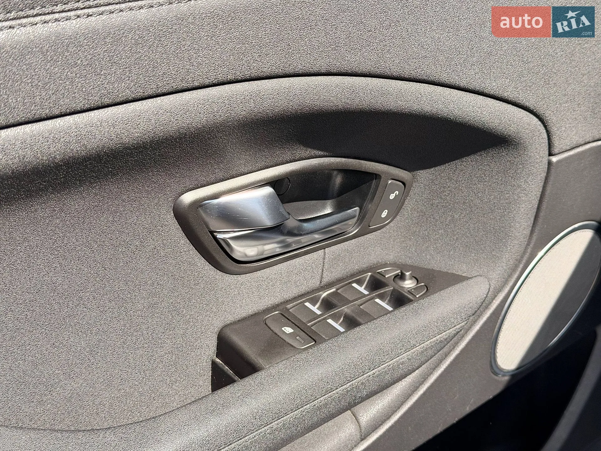 2015 Land Rover Range Rover Evoque - мініатюра 37