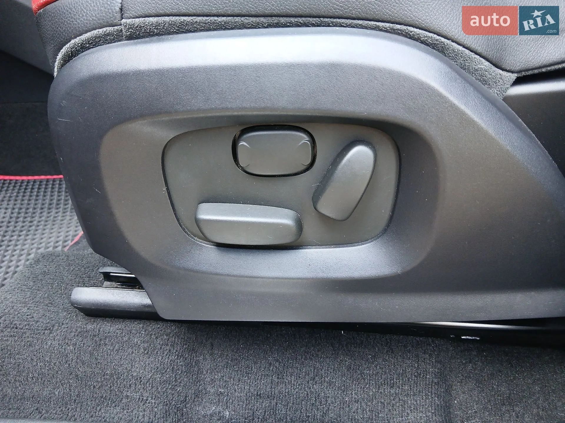 2012 Land Rover Range Rover Evoque - мініатюра 28