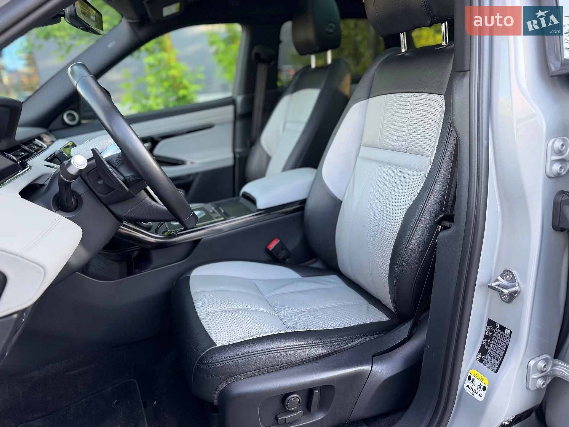 2019 Land Rover Range Rover Evoque - мініатюра 28