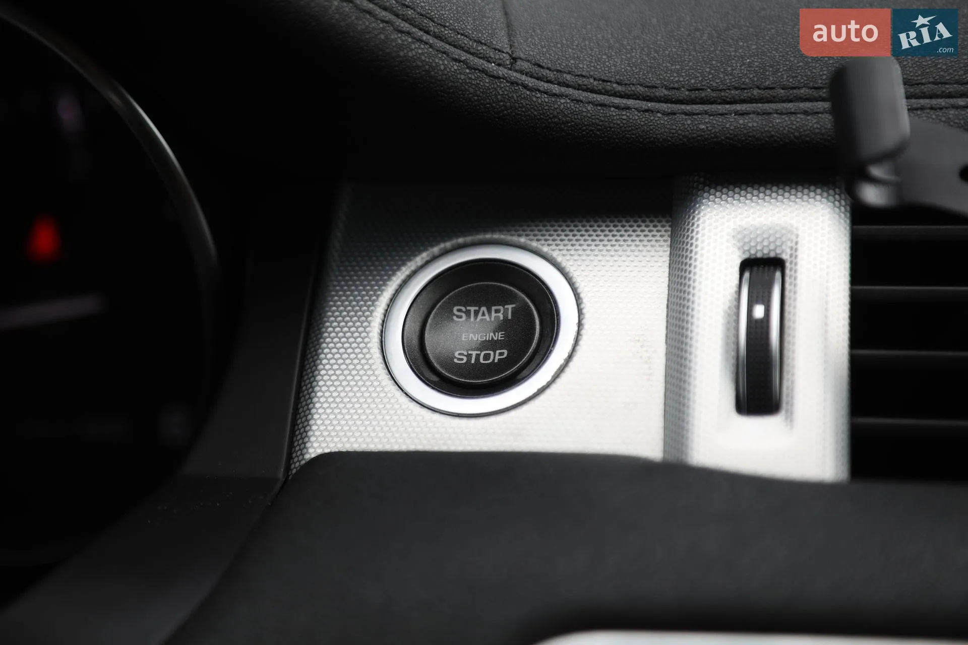 2012 Land Rover Range Rover Evoque - мініатюра 24