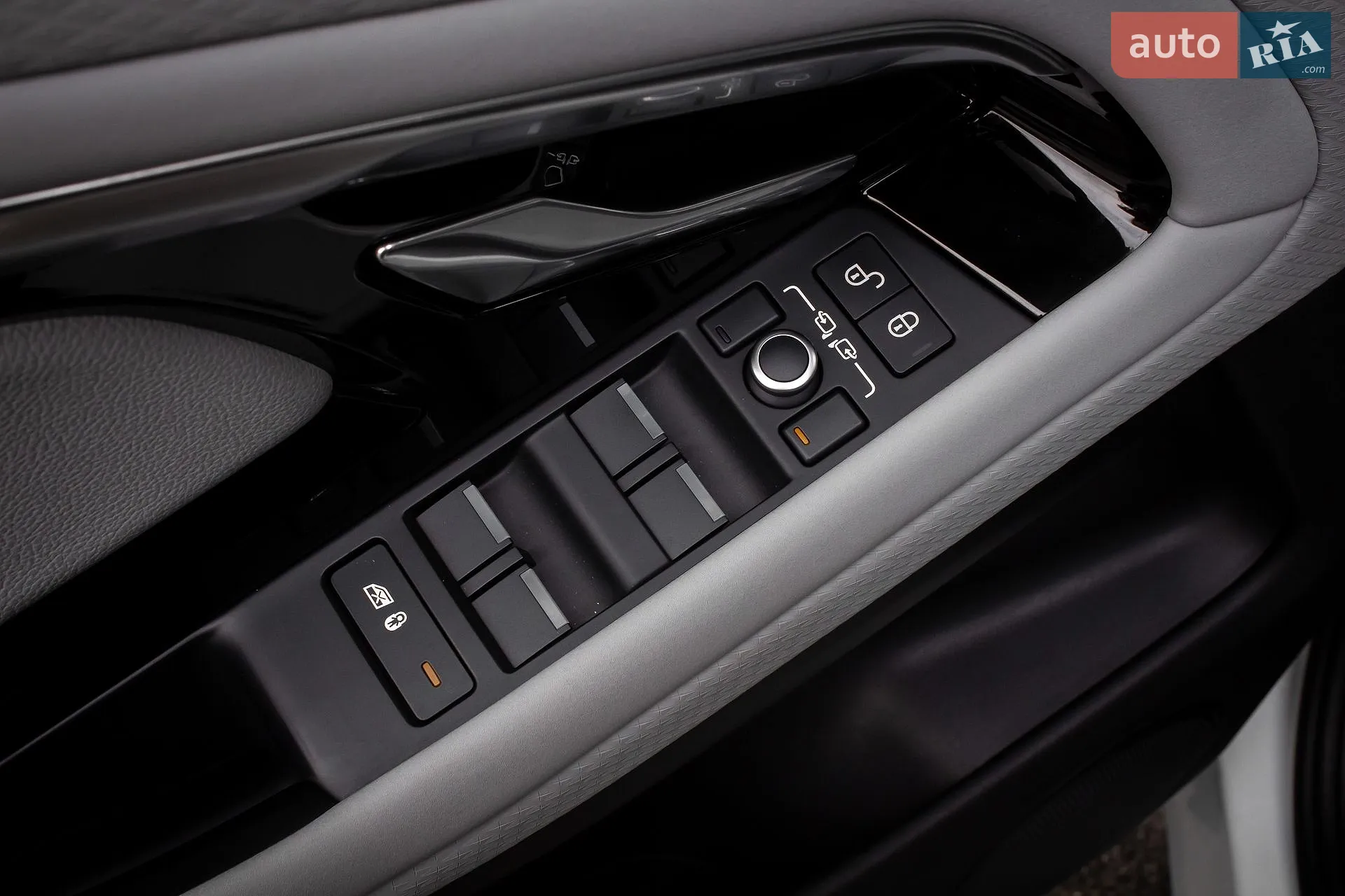 2020 Land Rover Range Rover Evoque - мініатюра 35