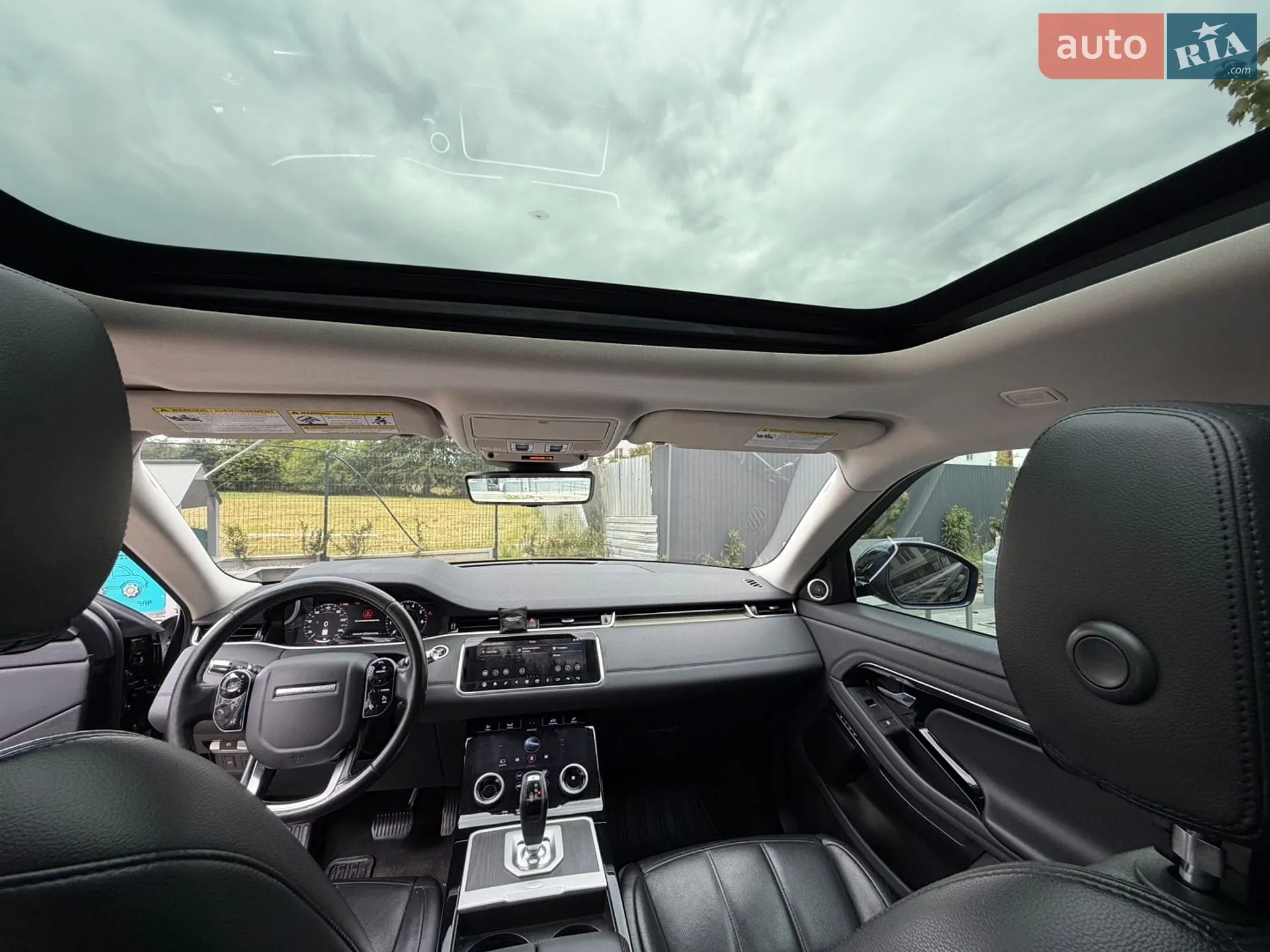 2019 Land Rover Range Rover Evoque - мініатюра 25
