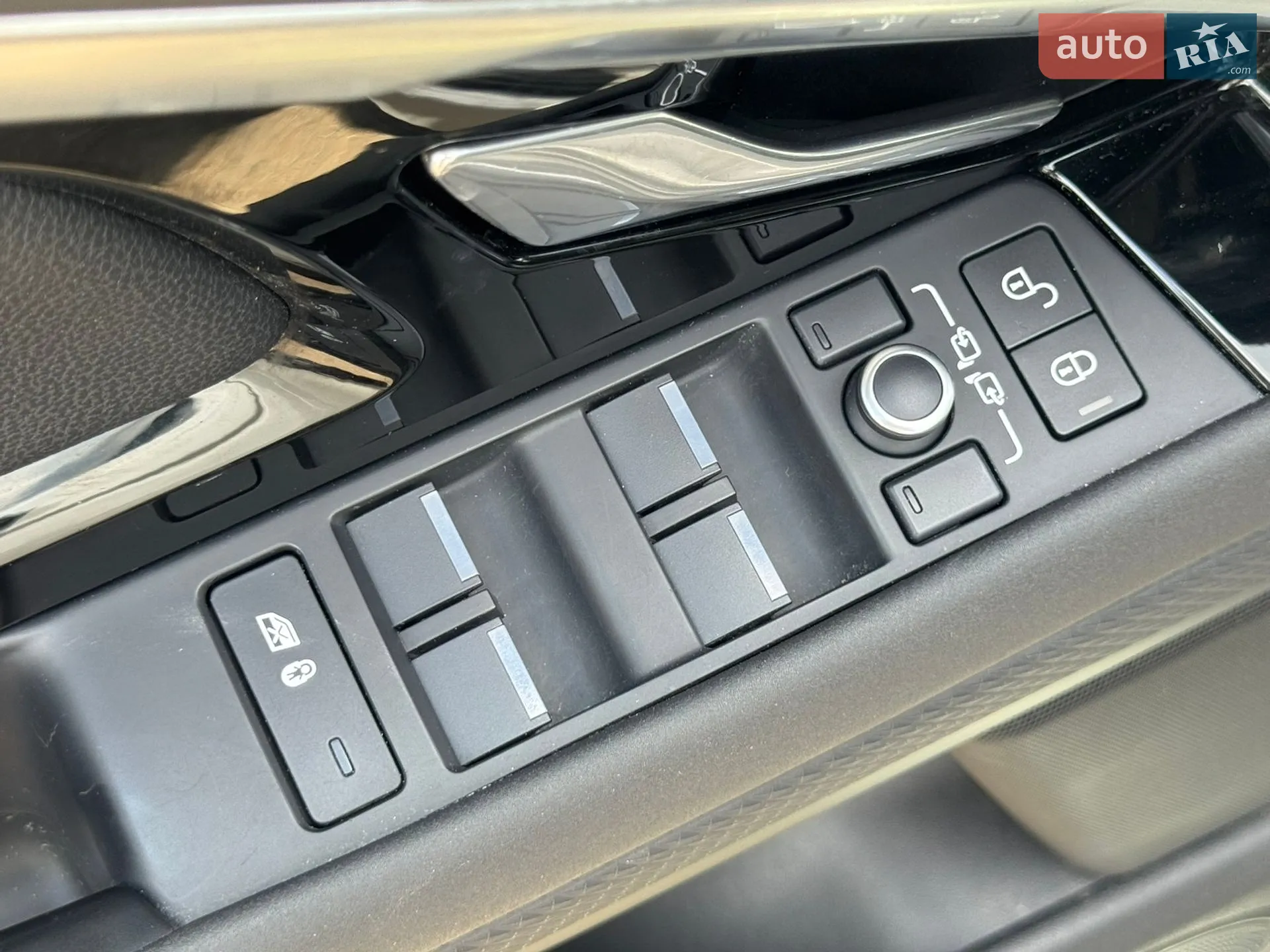 2020 Land Rover Range Rover Evoque - мініатюра 15