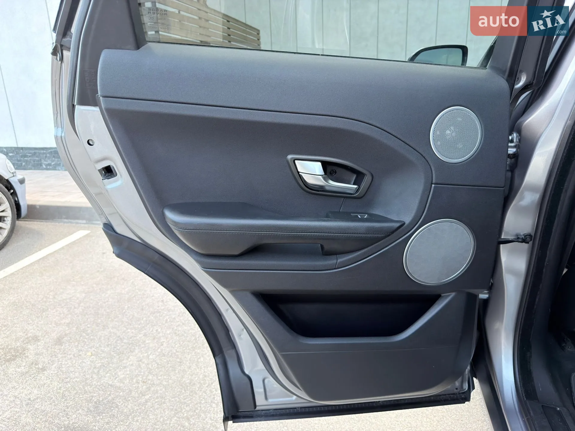 2012 Land Rover Range Rover Evoque - мініатюра 32