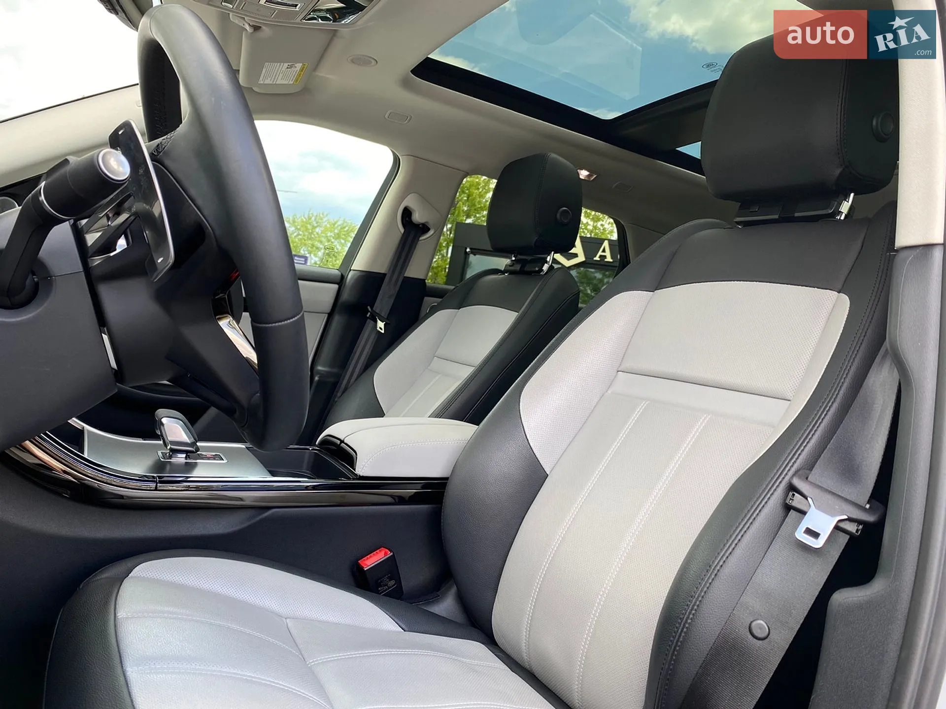 2024 Land Rover Range Rover Evoque - мініатюра 17