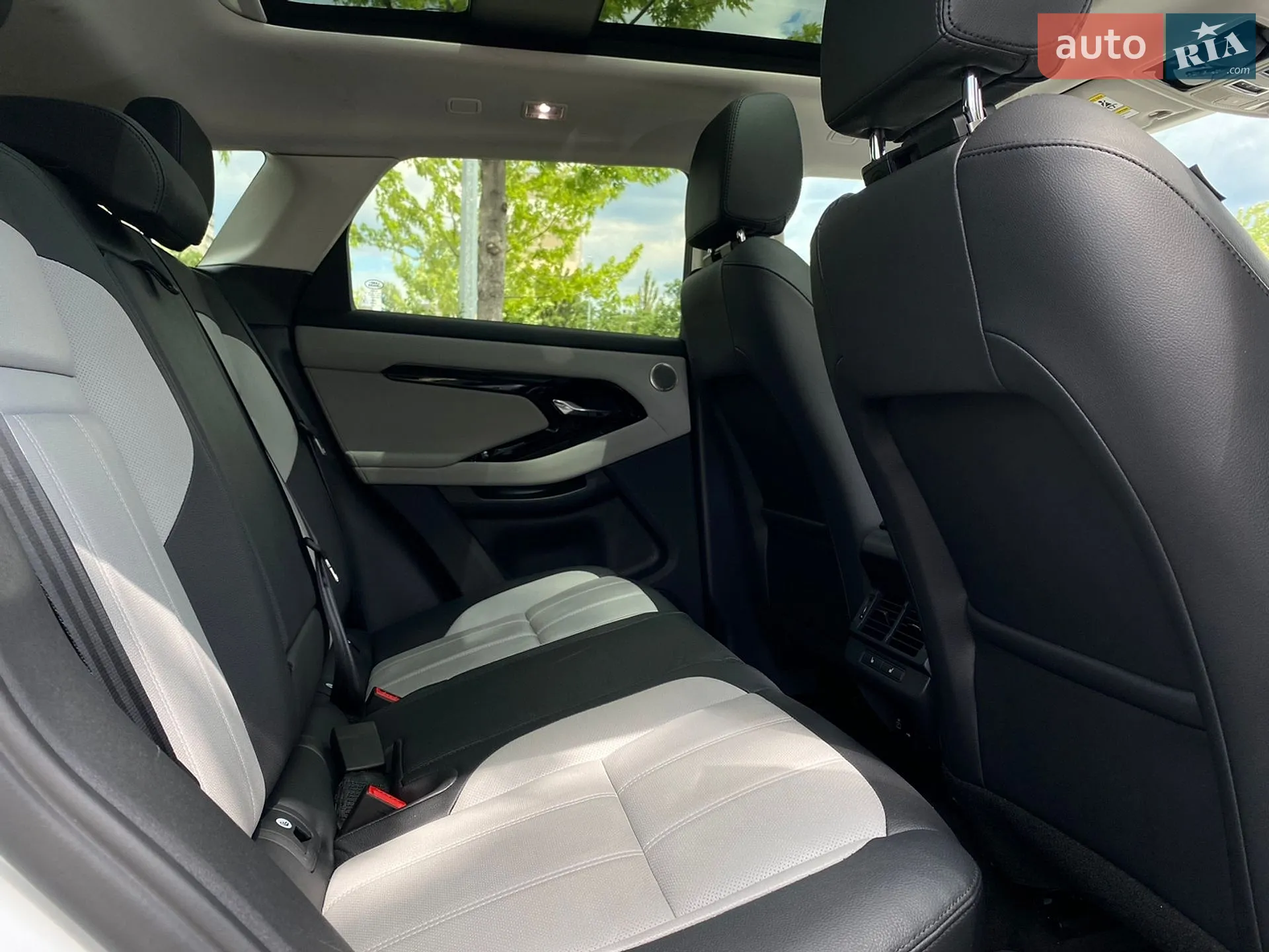 2024 Land Rover Range Rover Evoque - мініатюра 26
