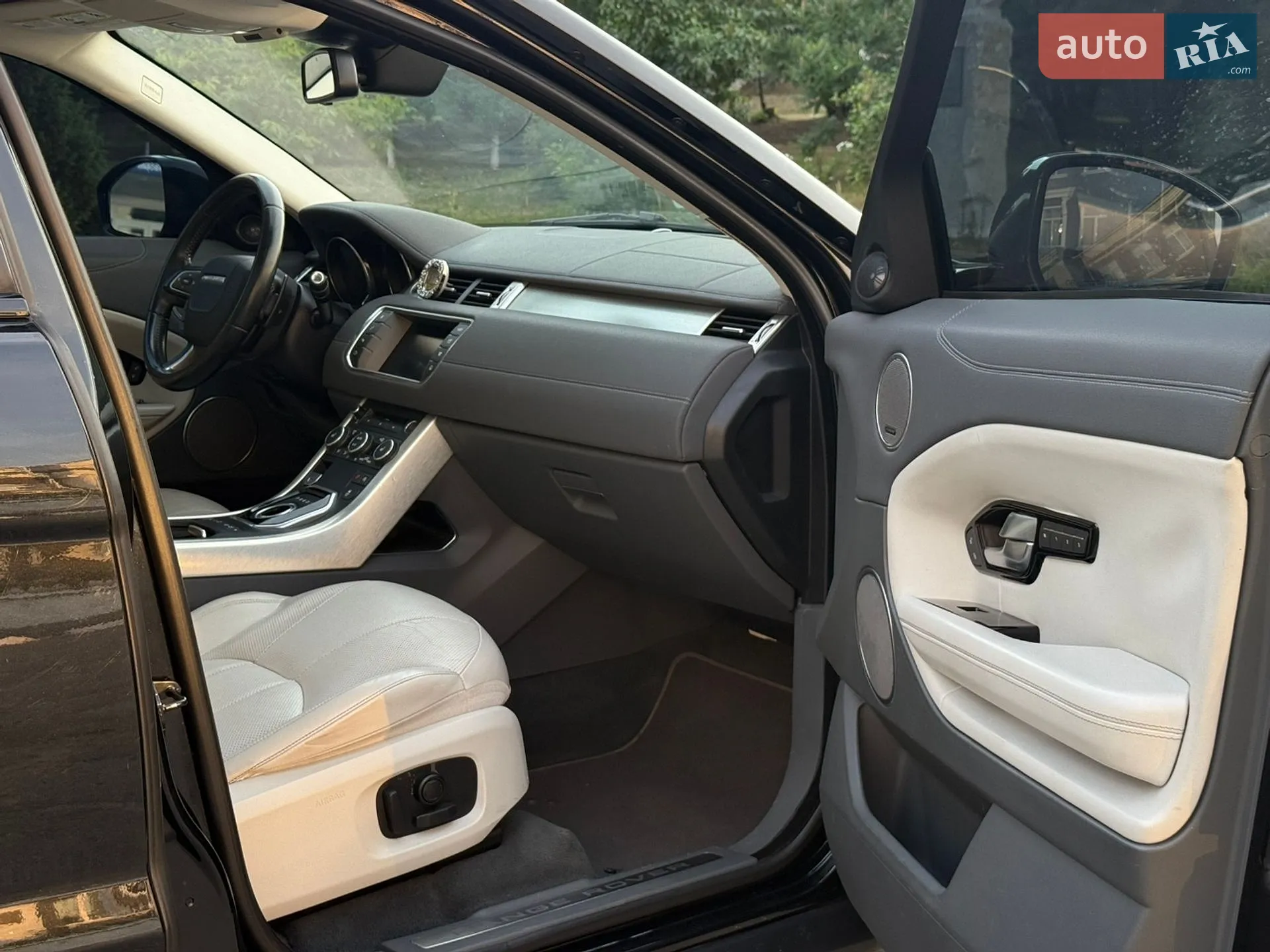 2015 Land Rover Range Rover Evoque - мініатюра 29