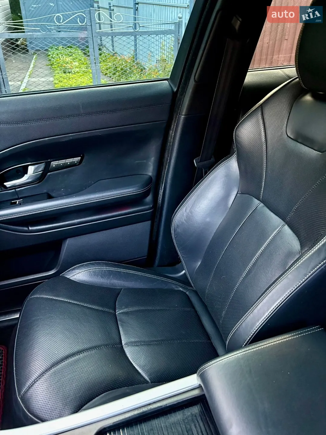 2016 Land Rover Range Rover Evoque - мініатюра 27