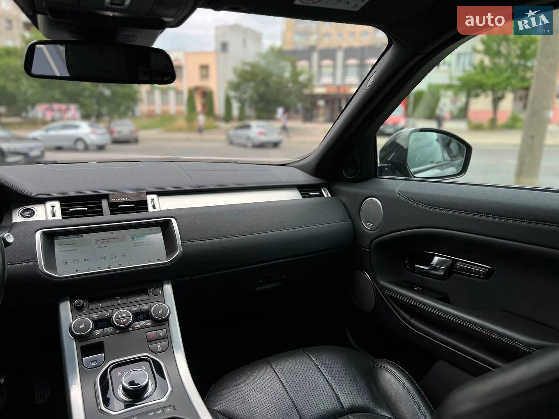 2018 Land Rover Range Rover Evoque - мініатюра 31