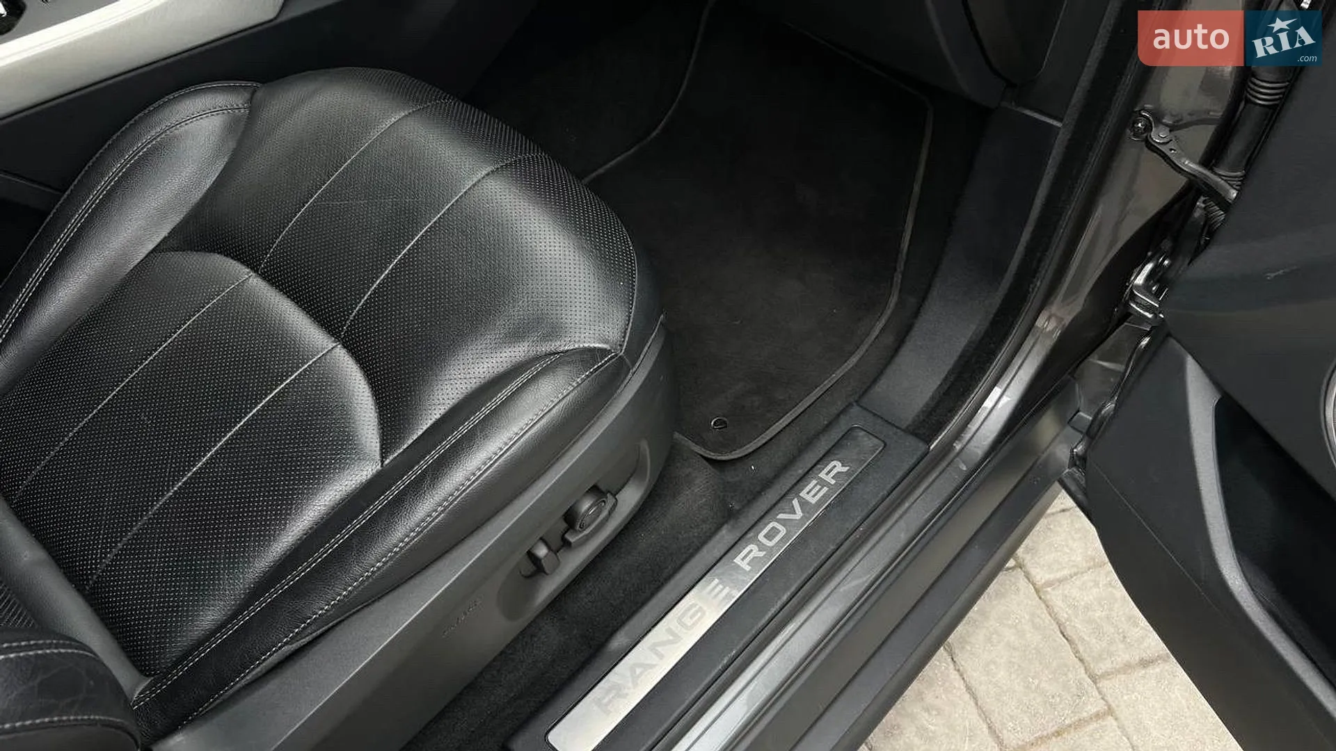 2018 Land Rover Range Rover Evoque - мініатюра 39