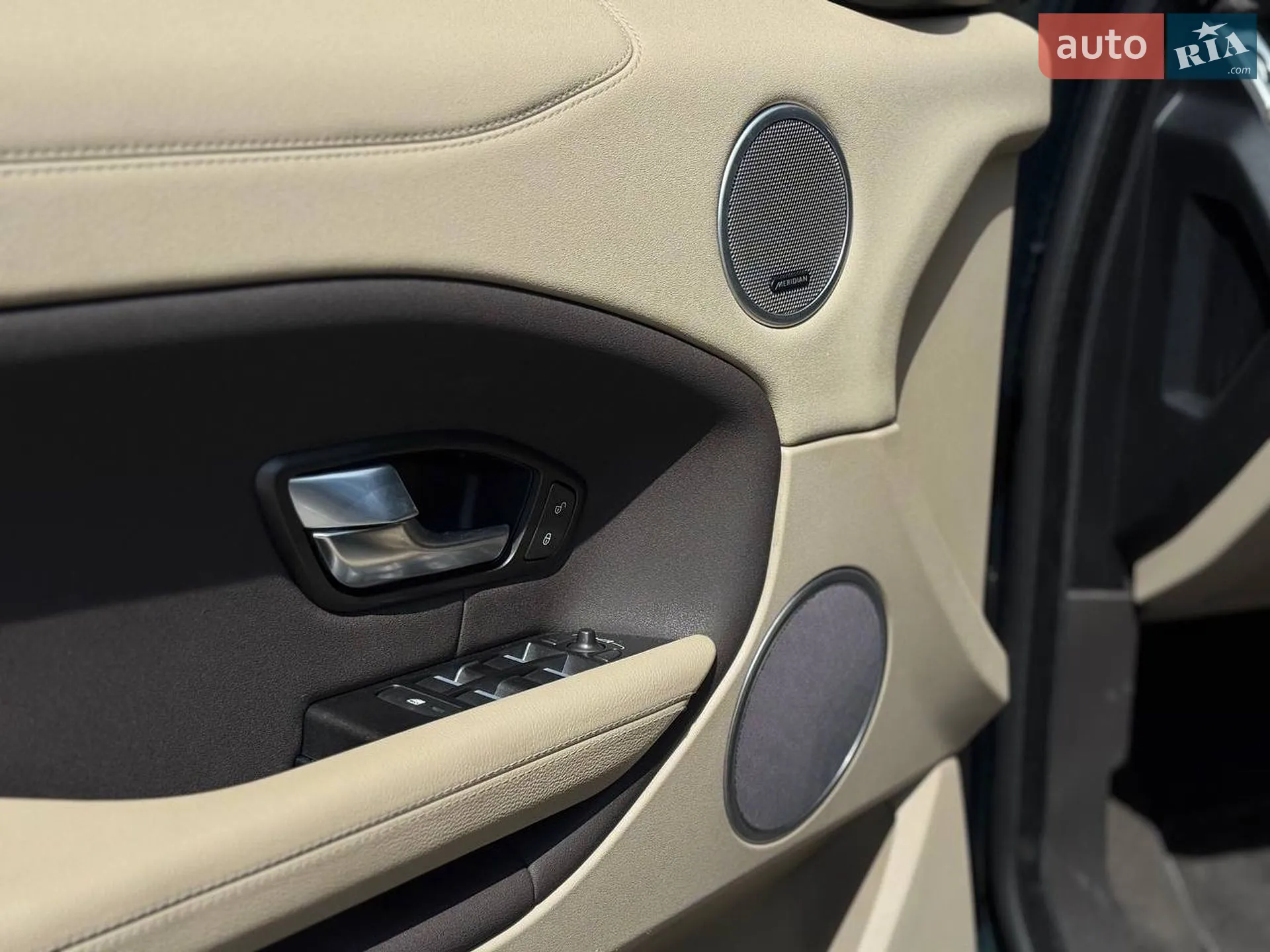 2016 Land Rover Range Rover Evoque - мініатюра 26