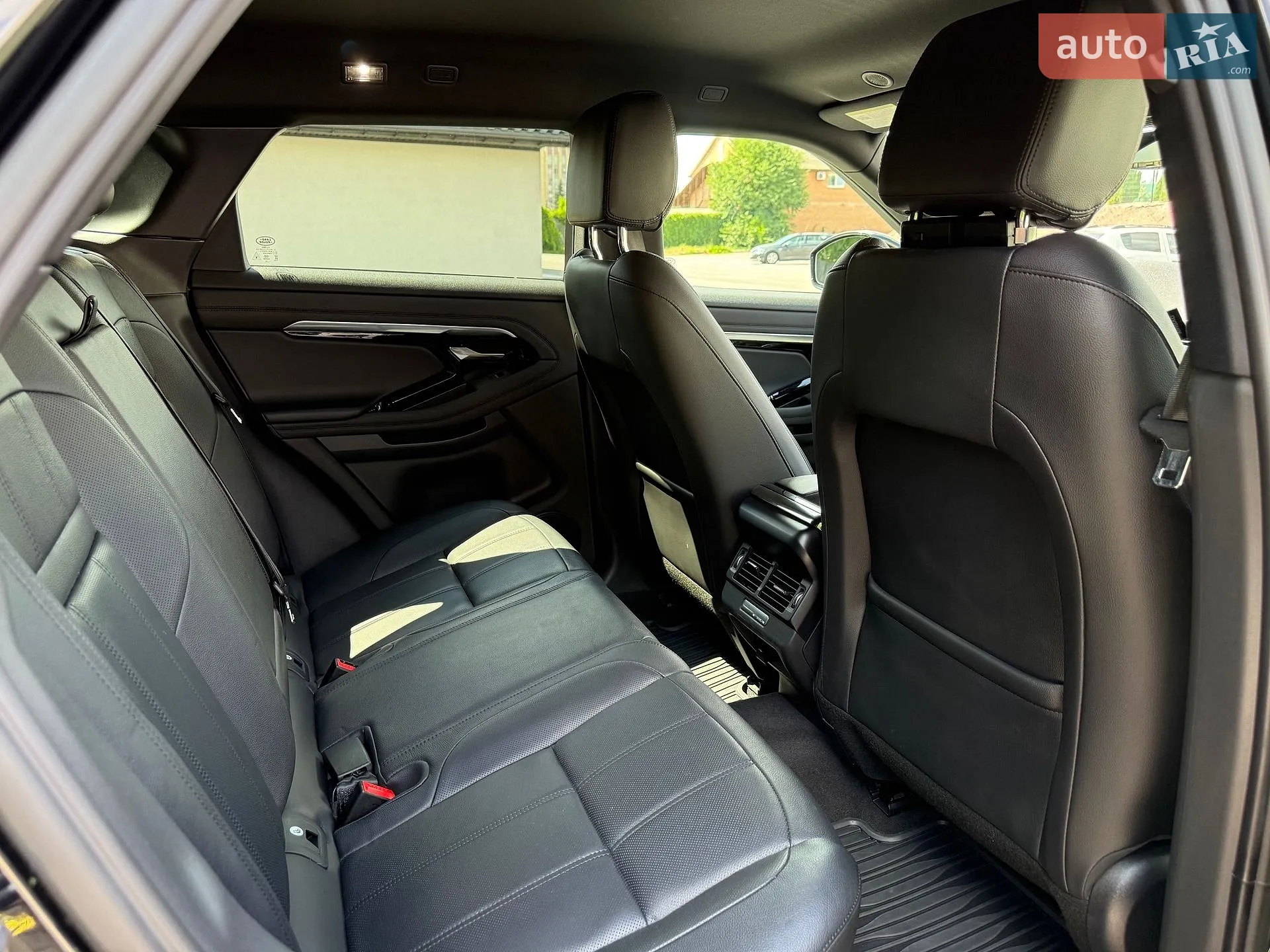 2023 Land Rover Range Rover Evoque - мініатюра 26
