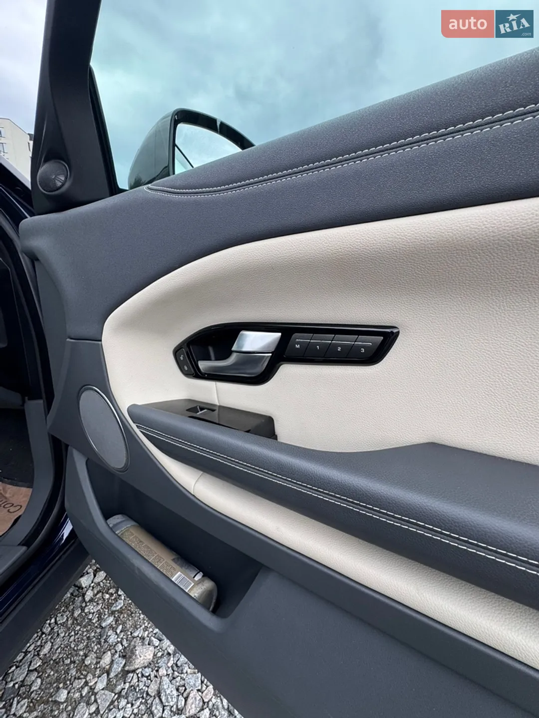 2017 Land Rover Range Rover Evoque - мініатюра 43