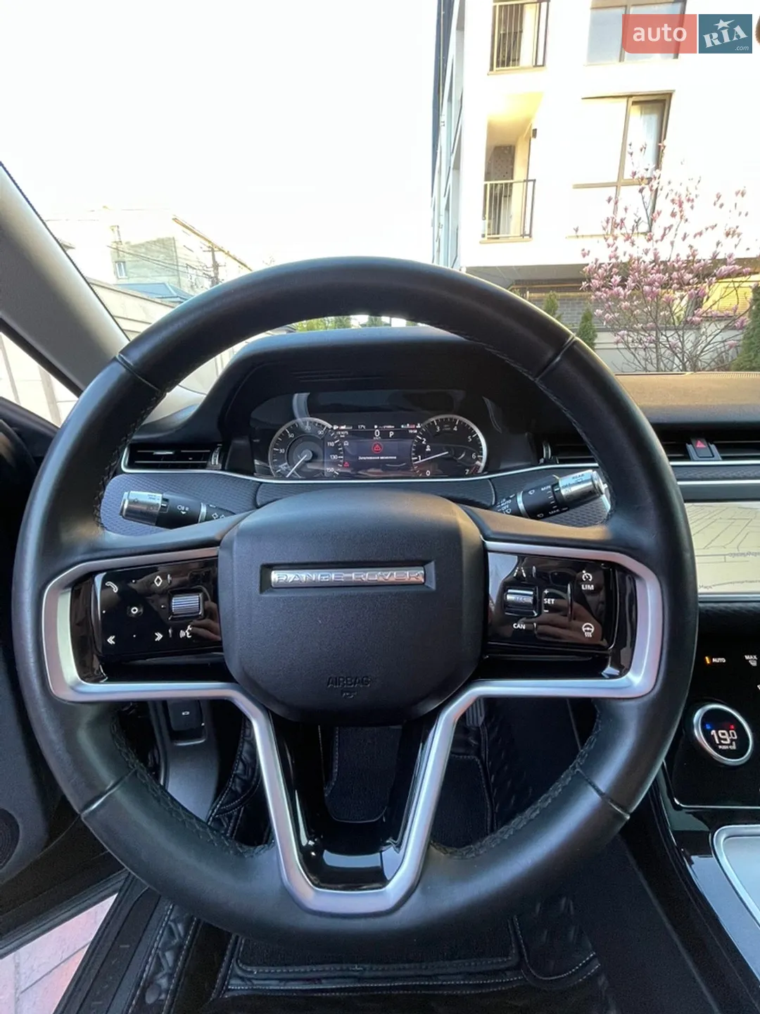 2022 Land Rover Range Rover Evoque - мініатюра 21