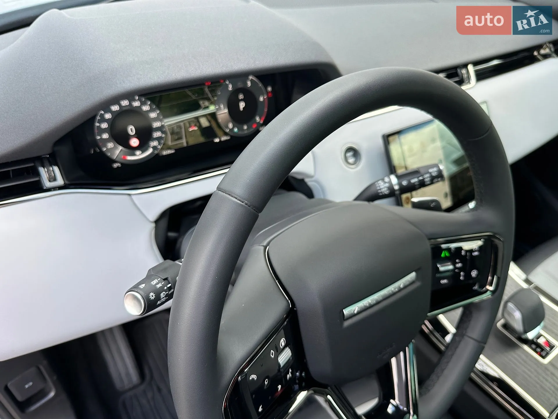2025 Land Rover Range Rover Evoque - мініатюра 17