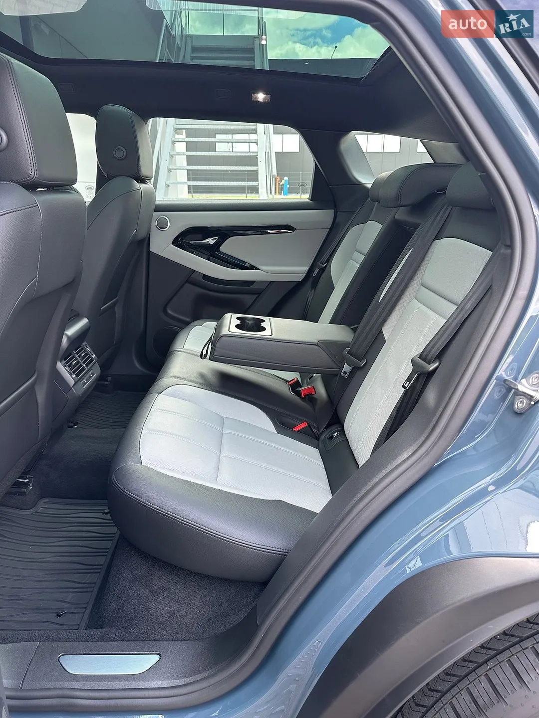 2025 Land Rover Range Rover Evoque - мініатюра 21