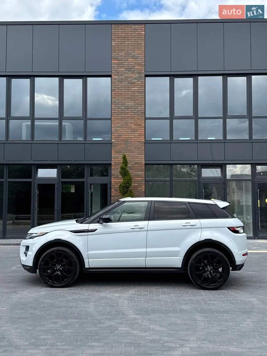 2015 Land Rover Range Rover Evoque - мініатюра 15