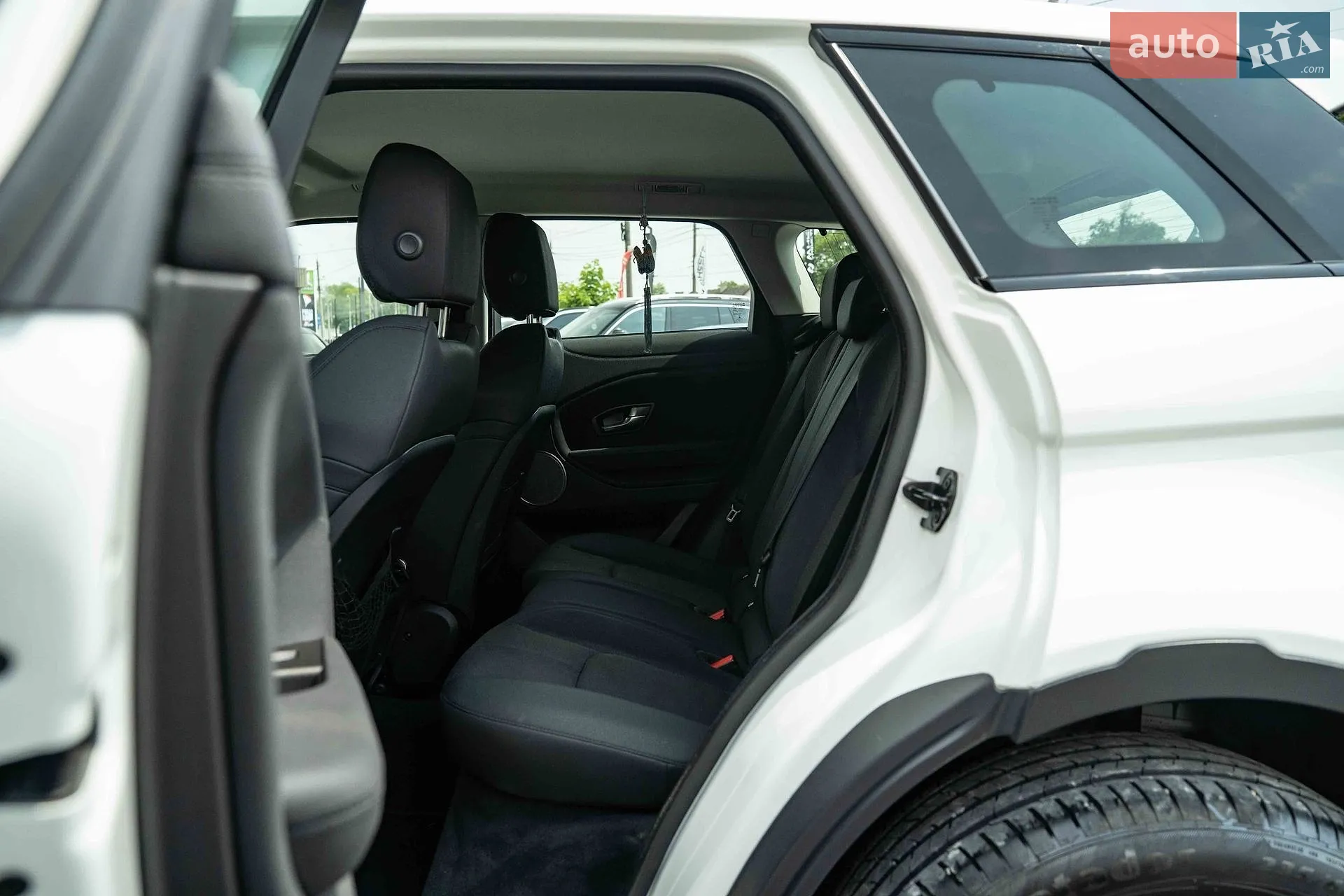 2018 Land Rover Range Rover Evoque - мініатюра 32