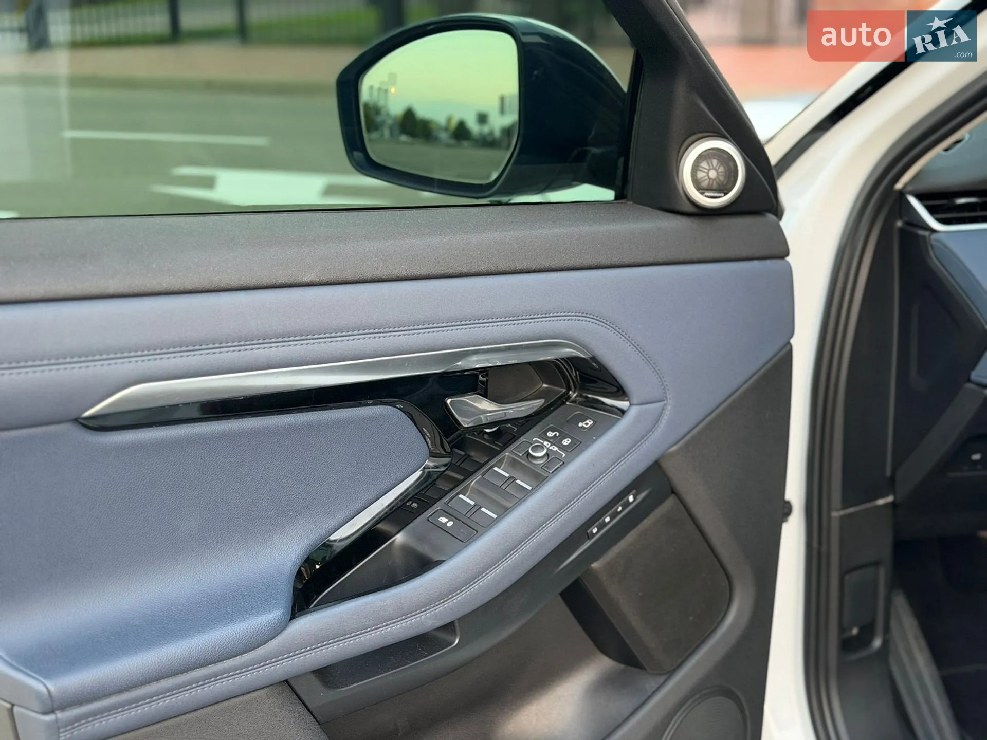 2019 Land Rover Range Rover Evoque - мініатюра 20