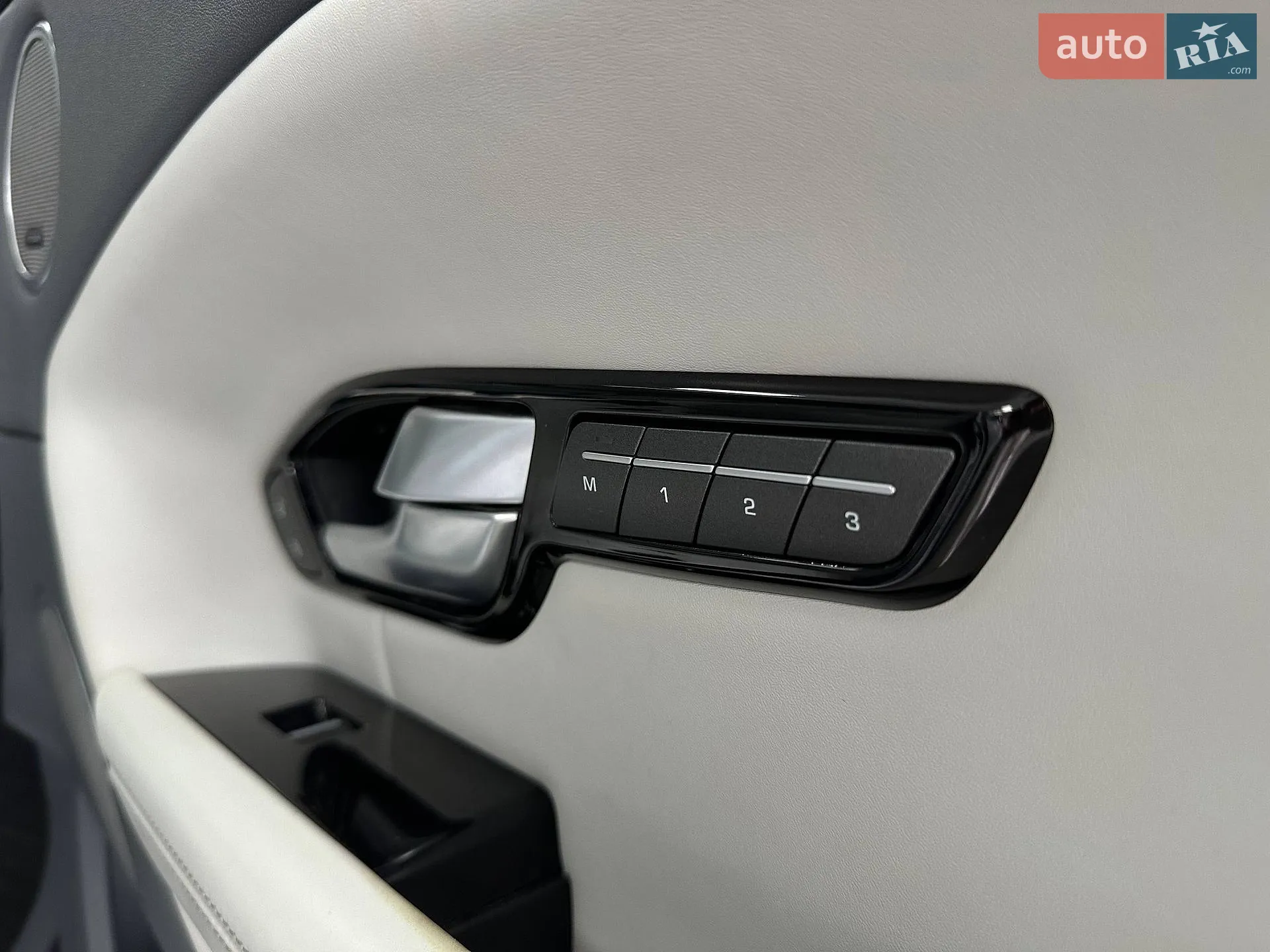 2015 Land Rover Range Rover Evoque - мініатюра 20