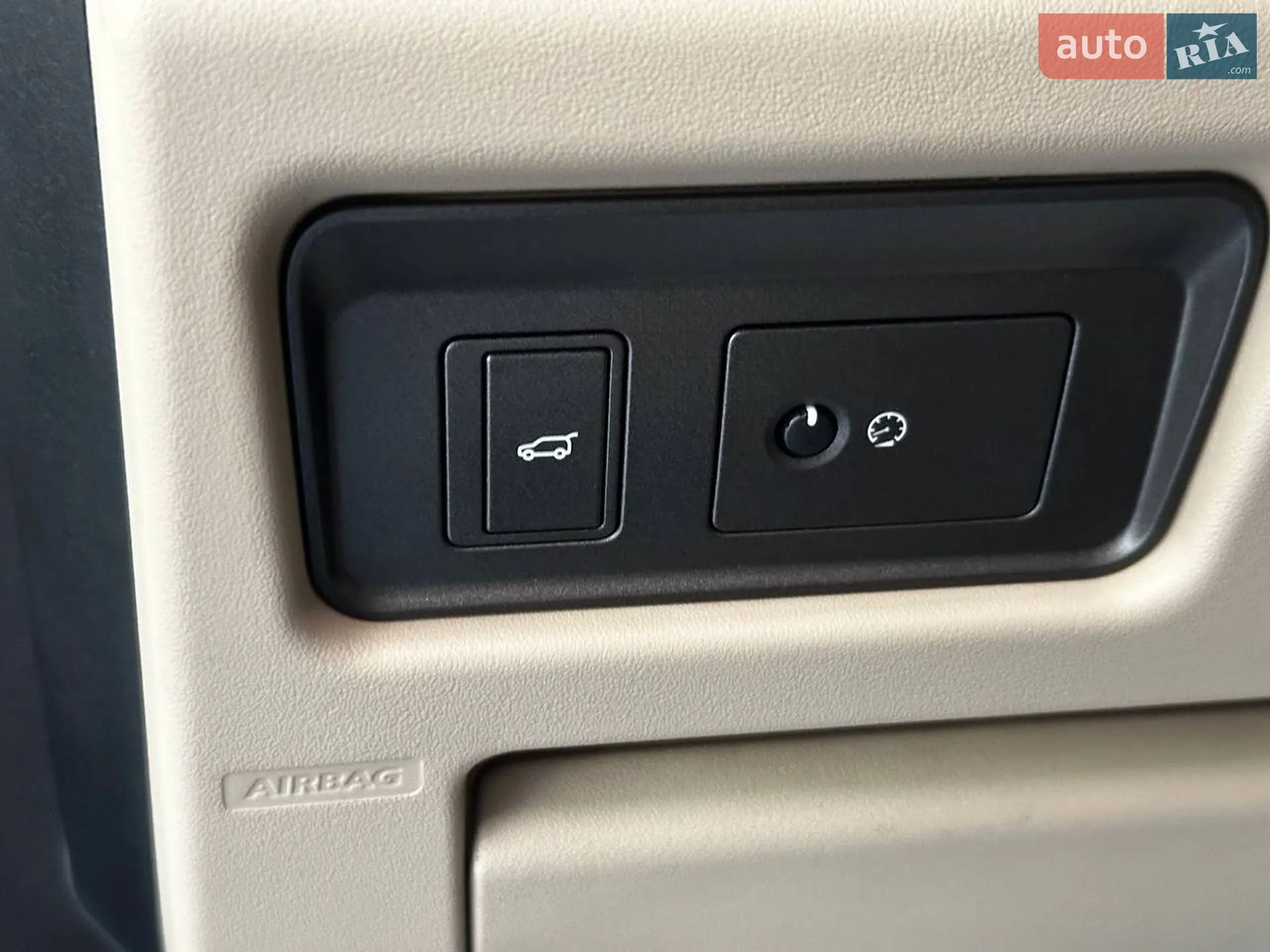 2016 Land Rover Range Rover Evoque - мініатюра 28