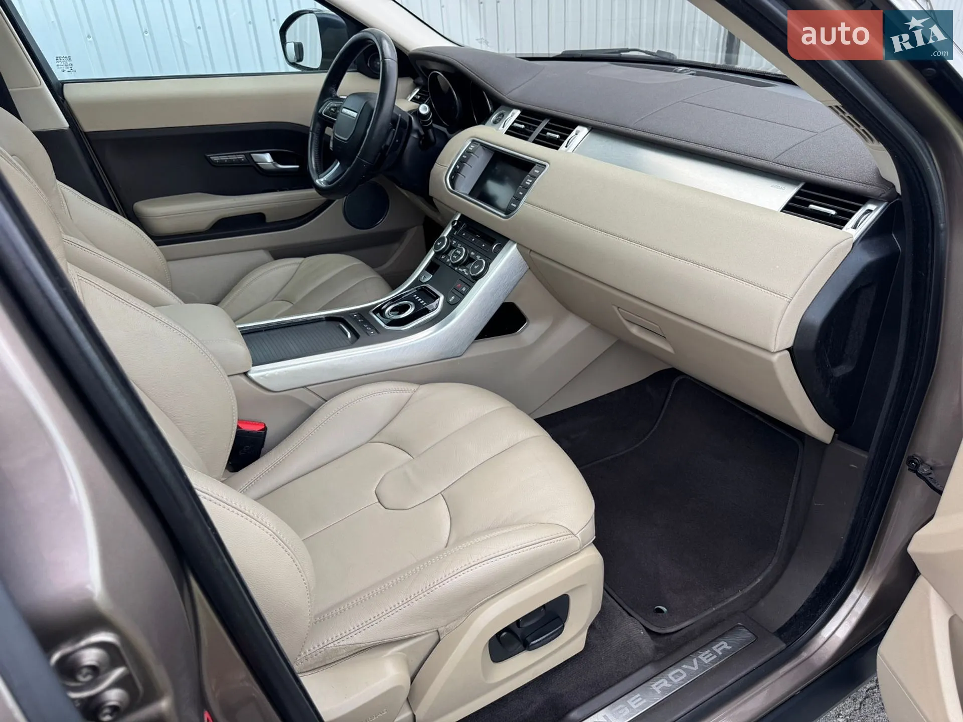2015 Land Rover Range Rover Evoque - мініатюра 43