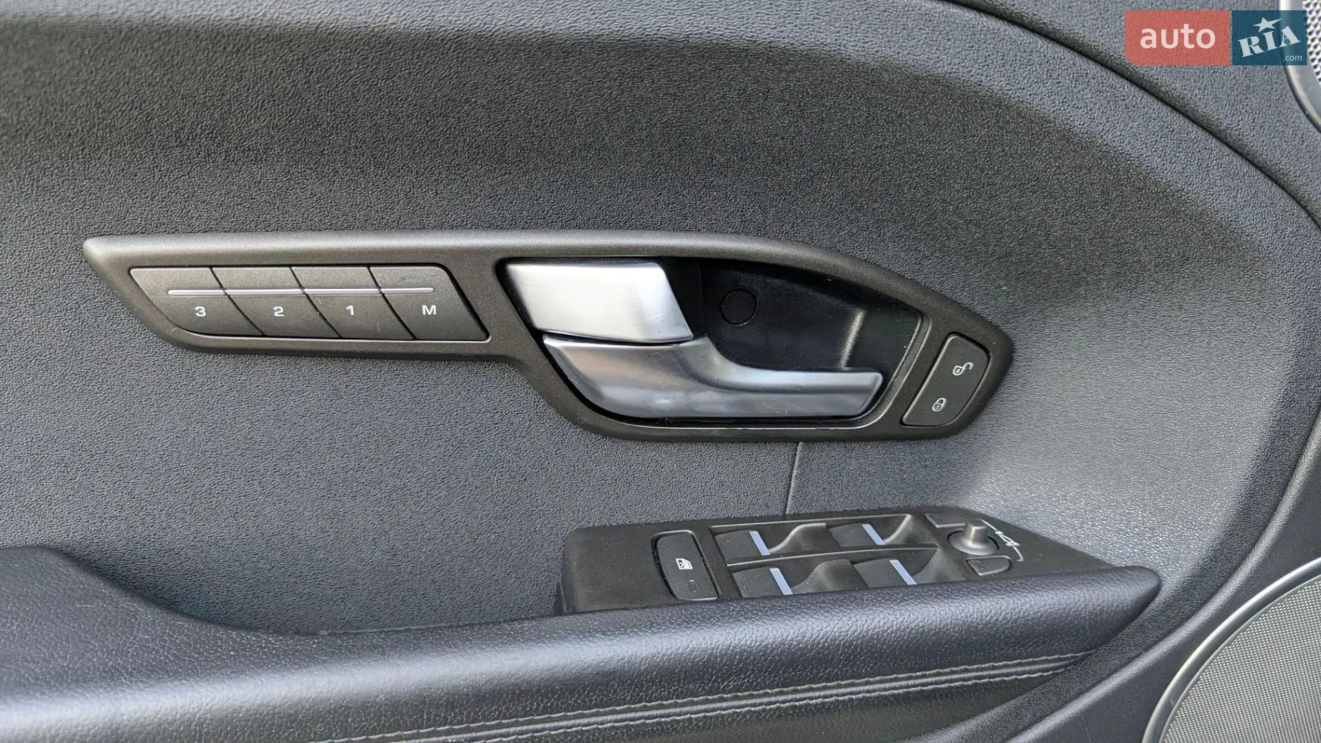 2015 Land Rover Range Rover Evoque - мініатюра 15