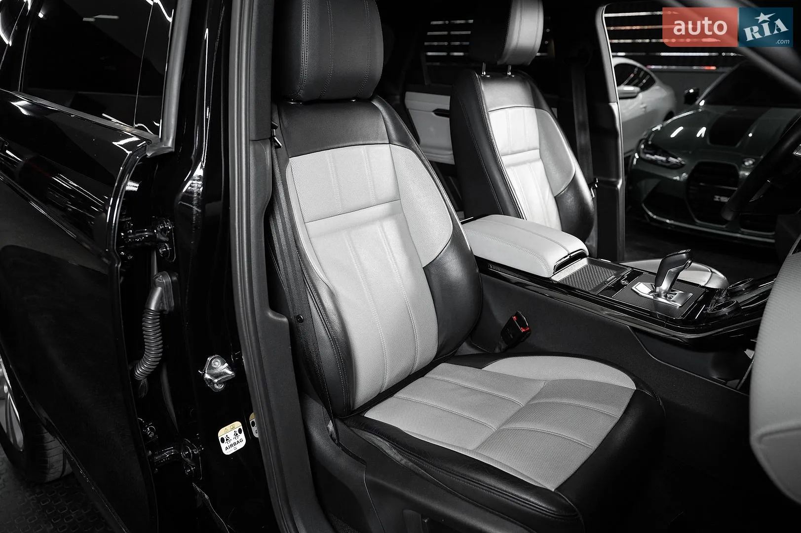 2020 Land Rover Range Rover Evoque - мініатюра 23