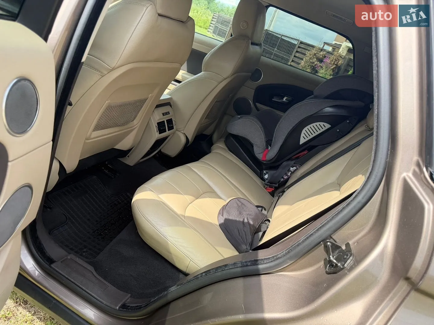 2015 Land Rover Range Rover Evoque - мініатюра 14