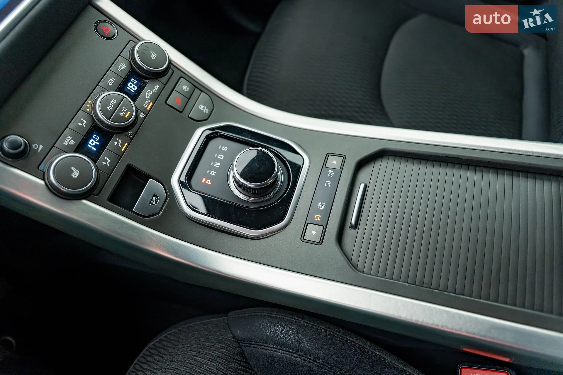 2018 Land Rover Range Rover Evoque - мініатюра 19