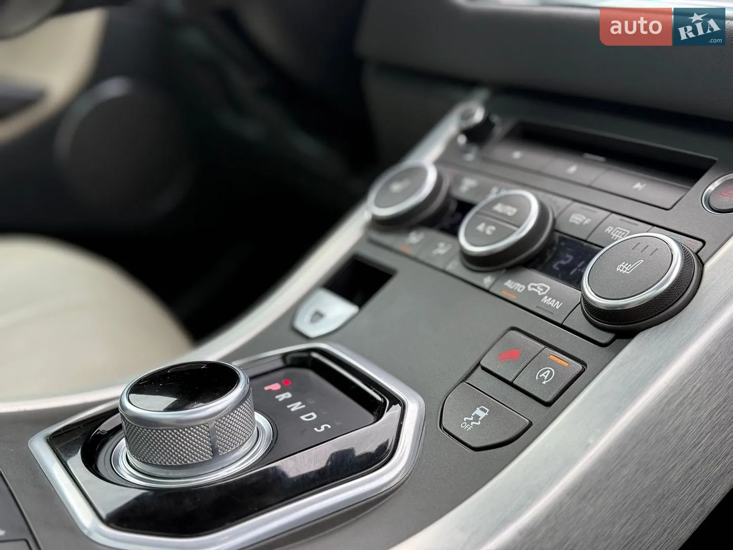 2015 Land Rover Range Rover Evoque - мініатюра 14