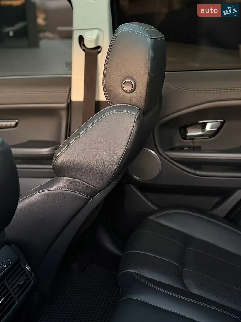 2015 Land Rover Range Rover Evoque - мініатюра 41