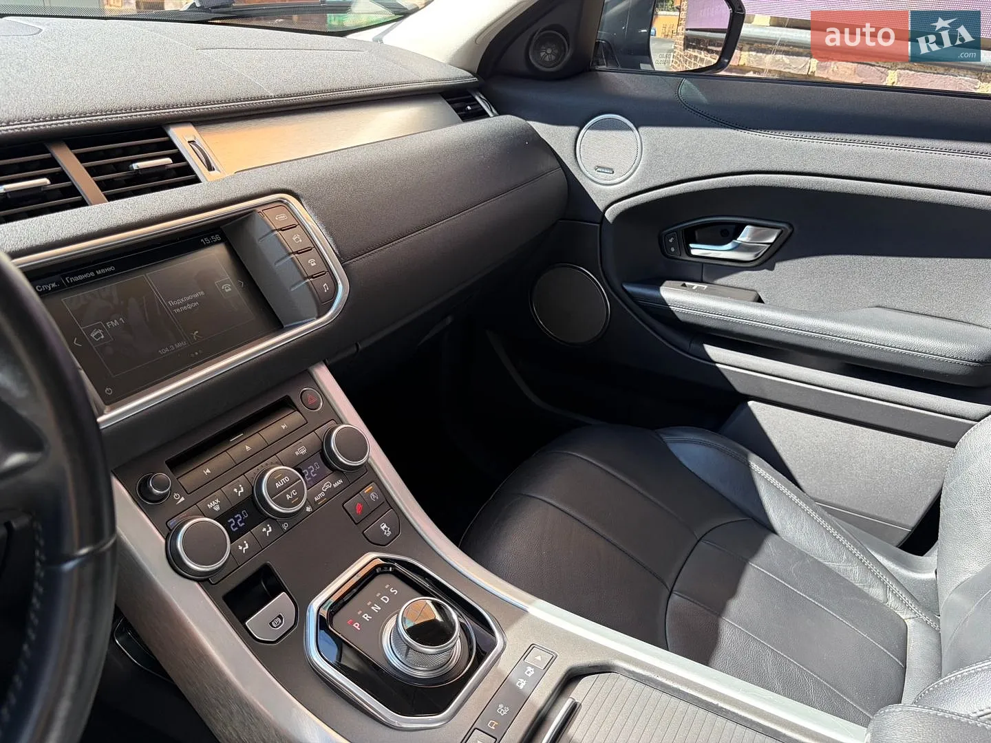 2015 Land Rover Range Rover Evoque - мініатюра 29