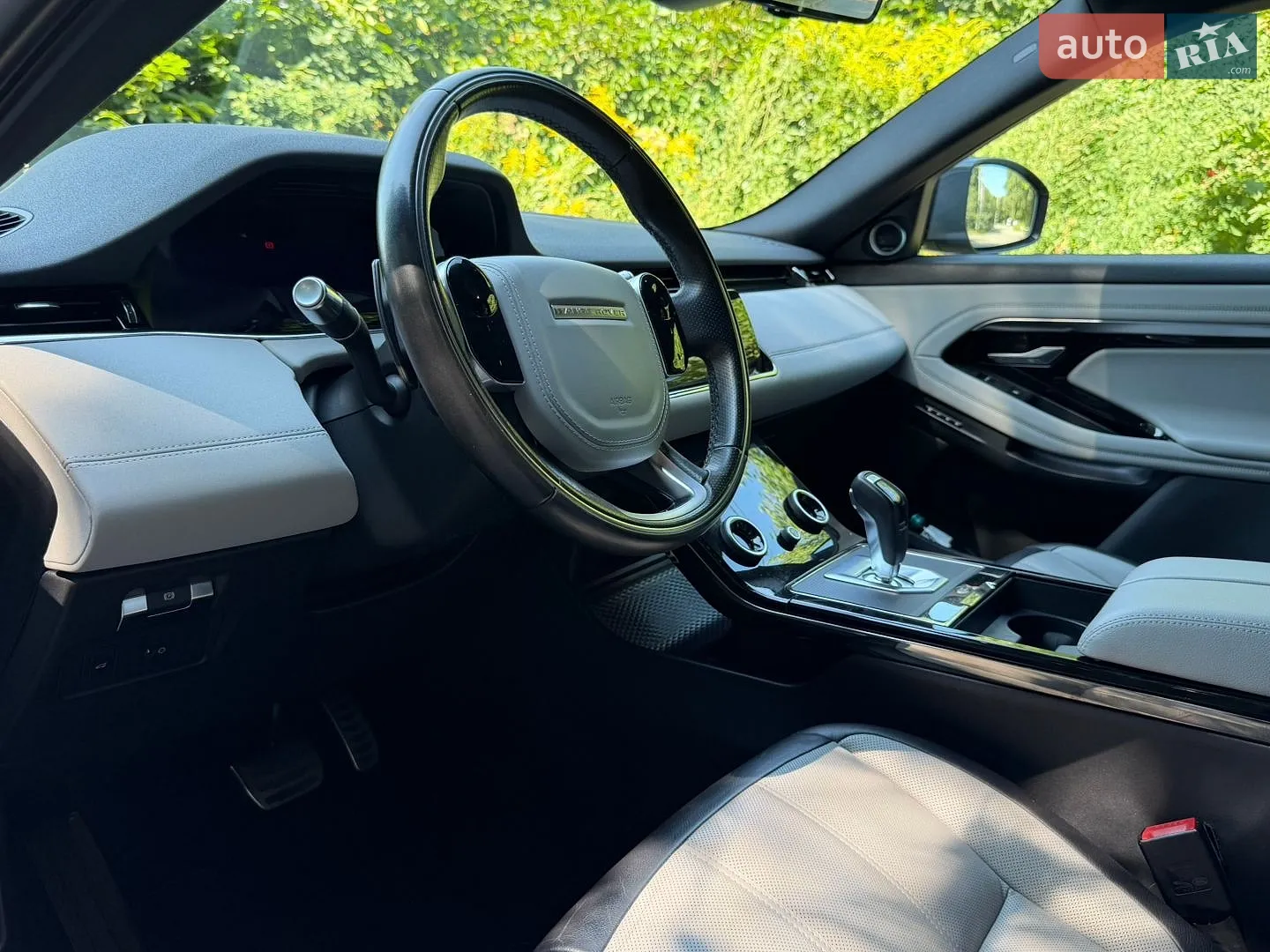 2019 Land Rover Range Rover Evoque - мініатюра 23