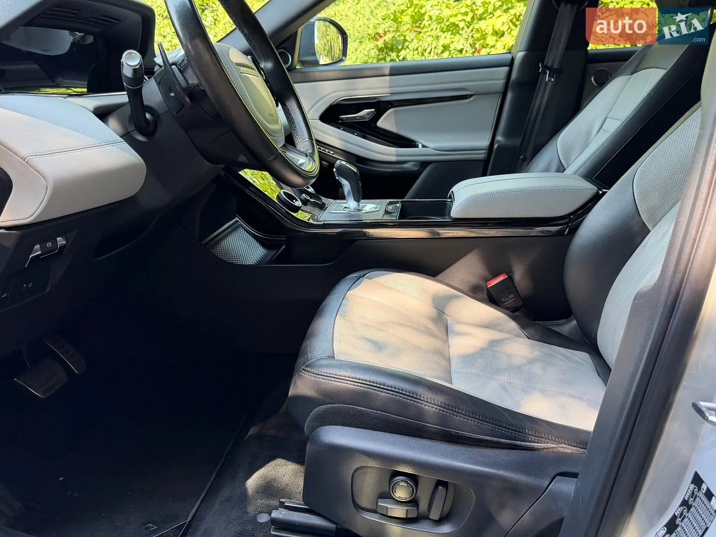 2019 Land Rover Range Rover Evoque - мініатюра 24