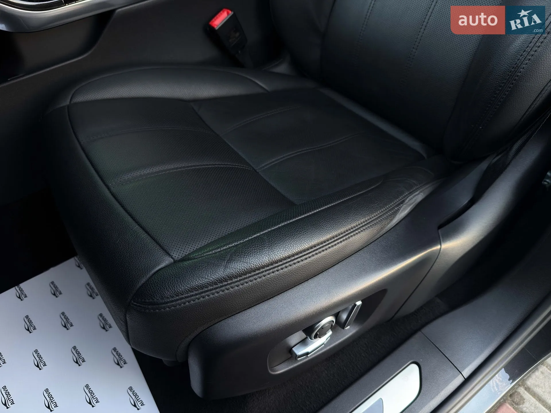 2021 Land Rover Range Rover Evoque - мініатюра 42