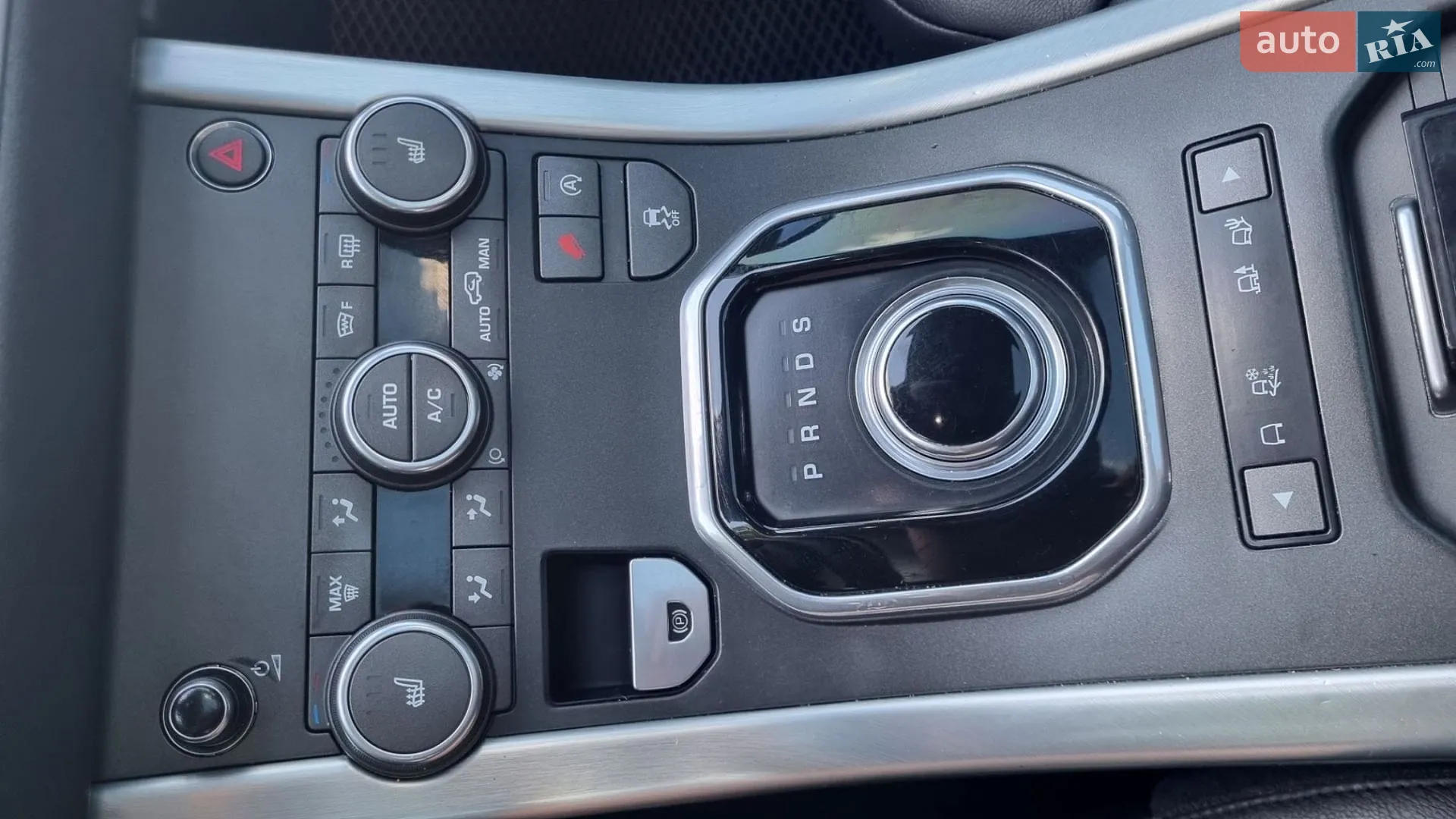 2016 Land Rover Range Rover Evoque - мініатюра 26
