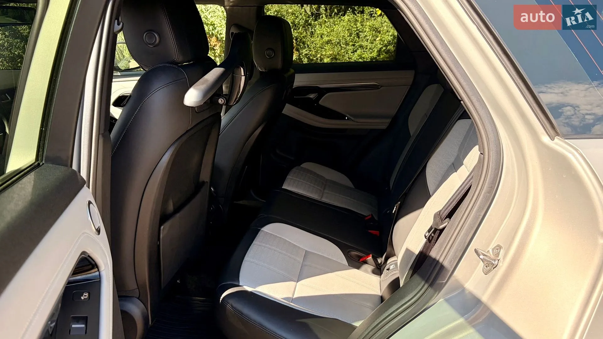 2019 Land Rover Range Rover Evoque - мініатюра 15