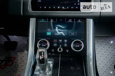Позашляховик / Кросовер Land Rover Range Rover Sport 2018 в 