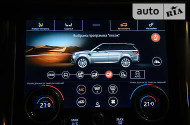 Позашляховик / Кросовер Land Rover Range Rover Sport 2018 в 