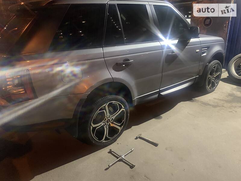 Позашляховик / Кросовер Land Rover Range Rover Sport 2011 в Харкові