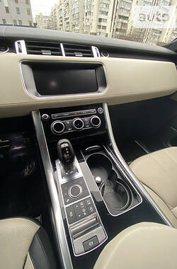 Внедорожник / Кроссовер Land Rover Range Rover Sport 2017 в 