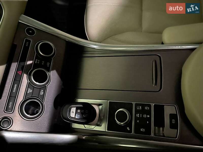 Внедорожник / Кроссовер Land Rover Range Rover Sport 2016 в Киеве