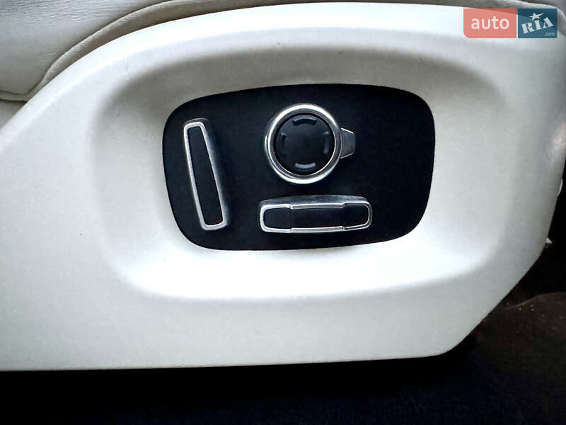 Внедорожник / Кроссовер Land Rover Range Rover Sport 2016 в Киеве