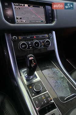 Позашляховик / Кросовер Land Rover Range Rover Sport 2014 в 