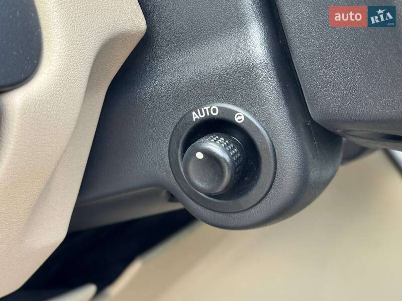 Внедорожник / Кроссовер Land Rover Range Rover Sport 2013 в Одессе