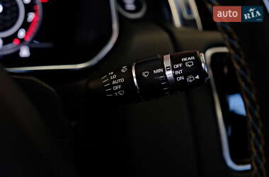 Позашляховик / Кросовер Land Rover Range Rover Sport 2019 в 