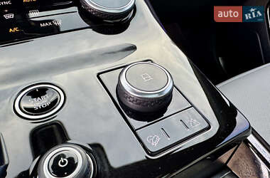 Позашляховик / Кросовер Land Rover Range Rover Sport 2023 в 